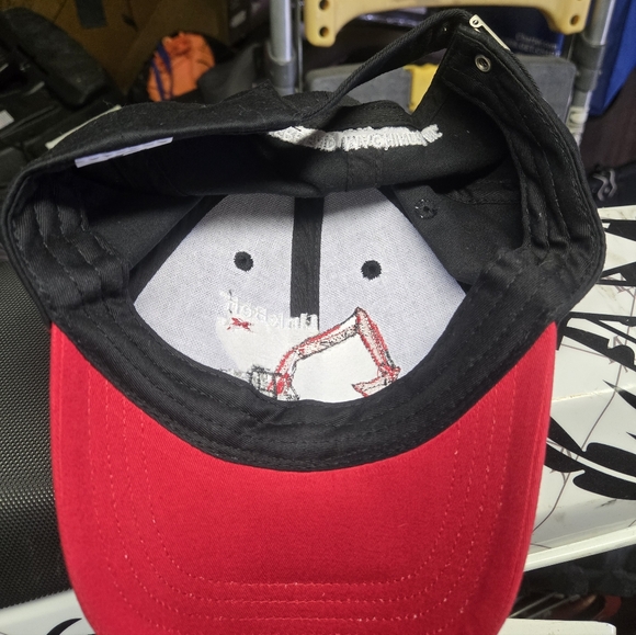 Hat - Picture 3 of 4